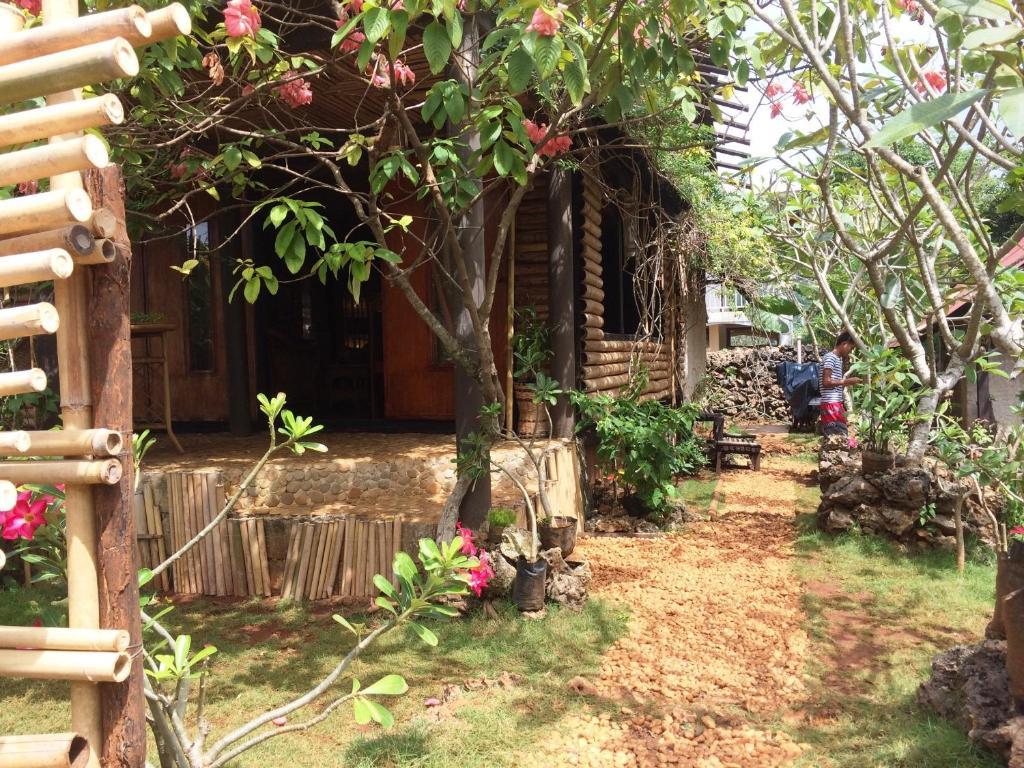 The Village House Пуэрто-Принцеса Экстерьер фото